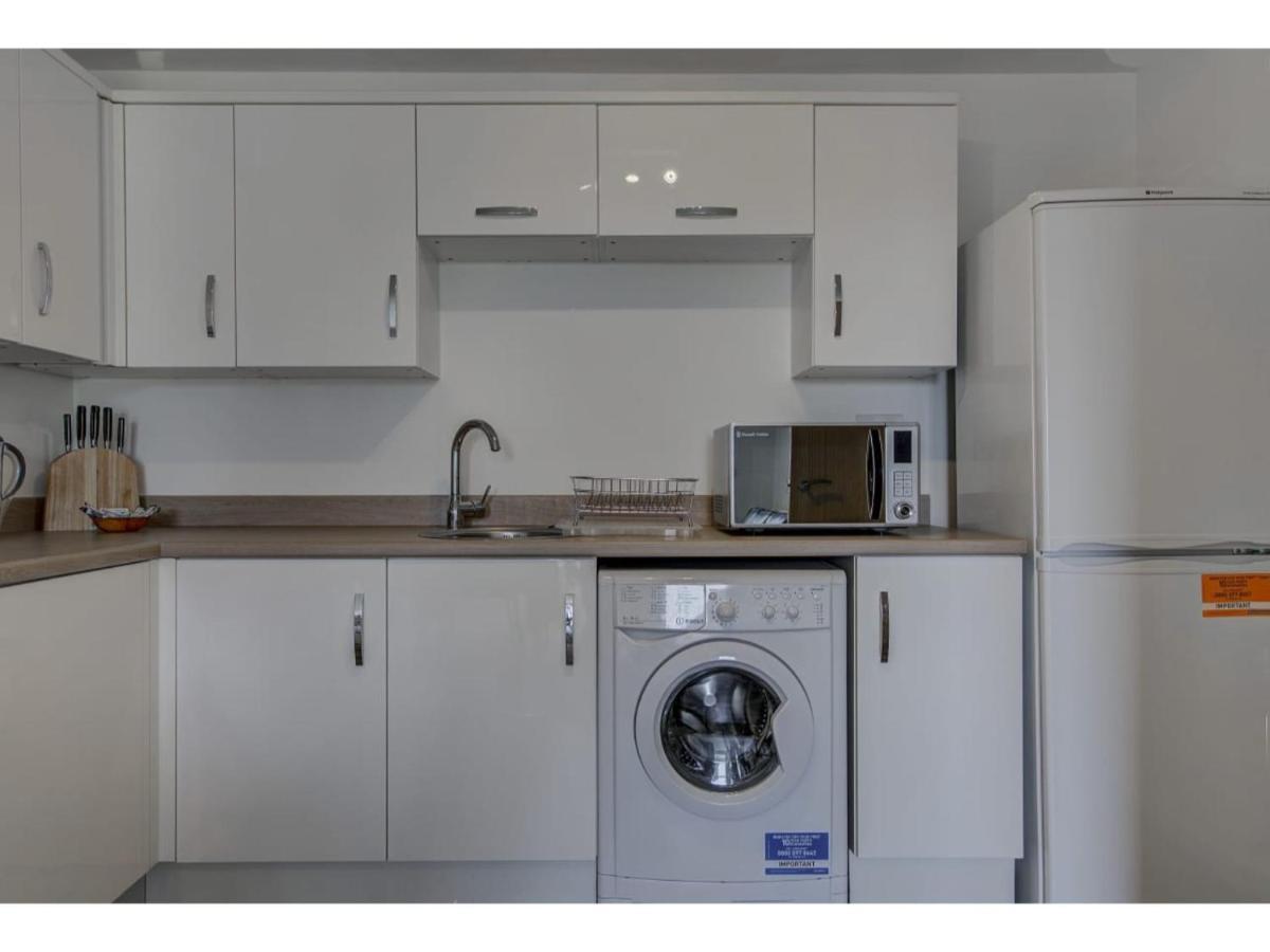 Large, Spacious And Modern Apt For 4 In Manchester Exterior foto